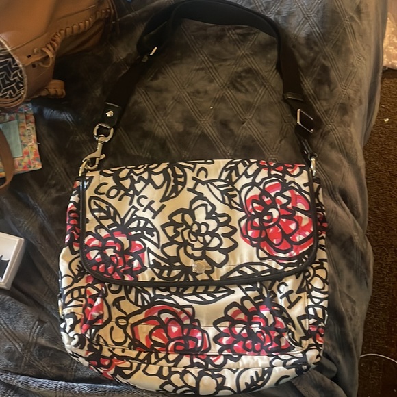 Coach Poppy Daisy Graffiti Messenger Style Shoulder or Crossbody Bag F16915 - Picture 12 of 12